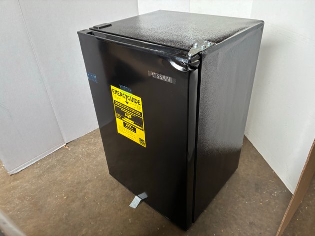 Image for 2.6 cu. ft. Mini Refrigerator with 3-Glass Shelves and Manual Defrost in Black