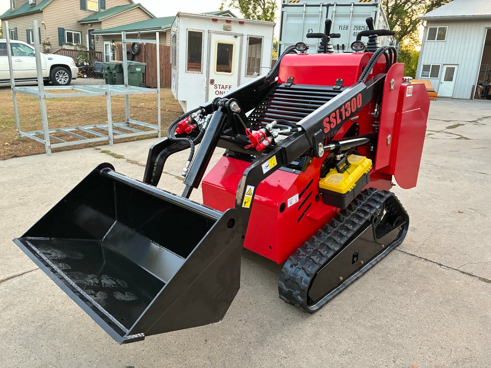 2026 SDLanch SSL1300 Diesel Mini Skid Loader