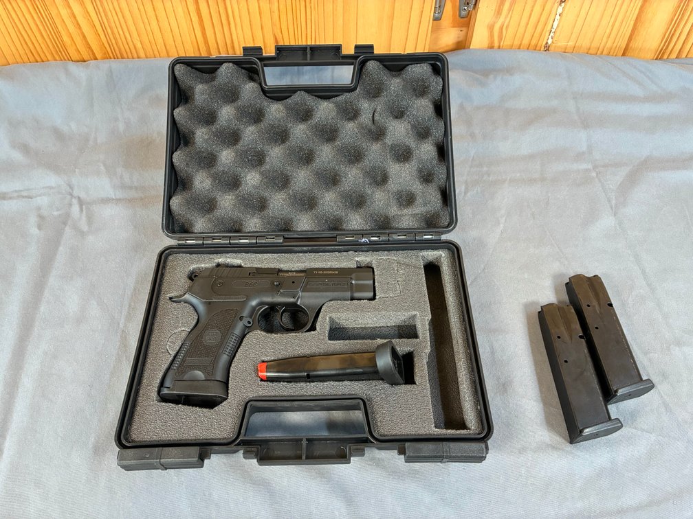 B69cbl SAR USA B6C Compact 9mm Pistol 3.8in Barrel