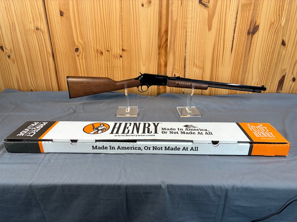 Henry Repeating Arms Pump Action Octagon Rifle .22 LR 16rd Magazine 20″ Barrel Walnut