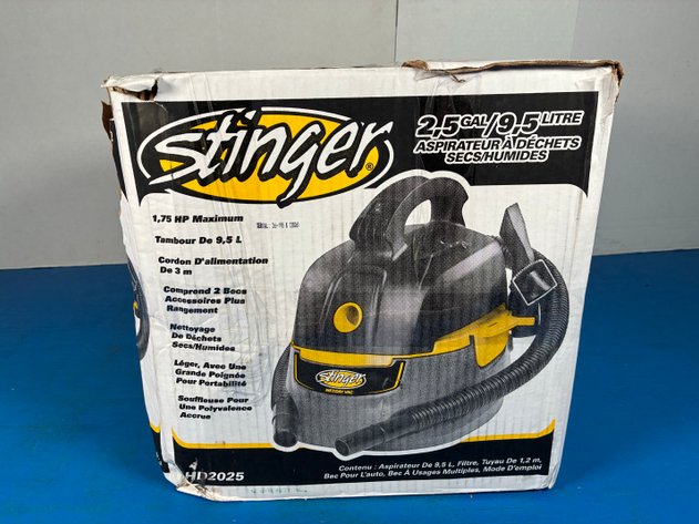 Image for Stinger 2.5 Gal. 1.75 Peak HP Small Shop Vacuum Wet Dry Vac HD2025