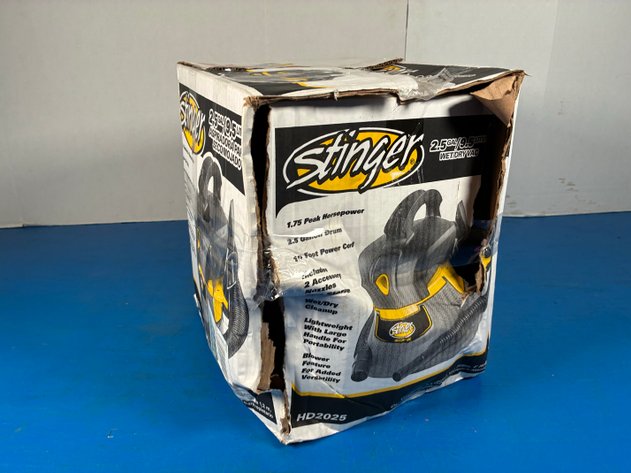 Image for Stinger 2.5 Gal. 1.75 Peak HP Small Shop Vacuum Wet Dry Vac HD2025
