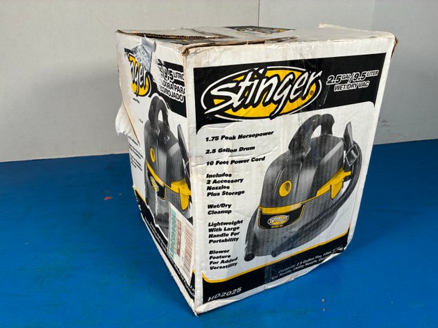 Image for Stinger 2.5 Gal. 1.75 Peak HP Small Shop Vacuum Wet Dry Vac HD2025