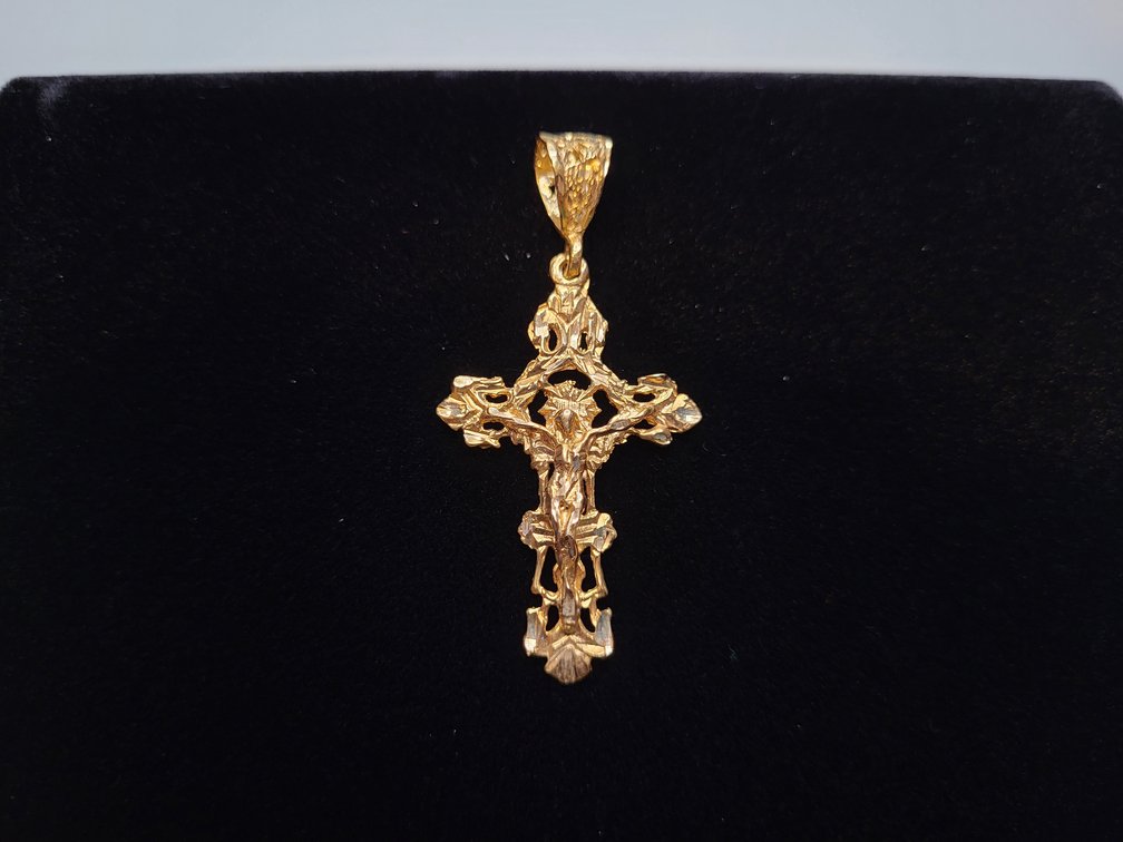 10k yellow gold cross pendant