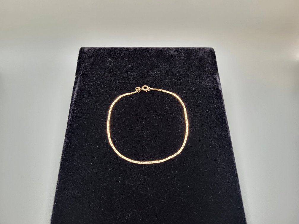 14K yellow gold bracelet