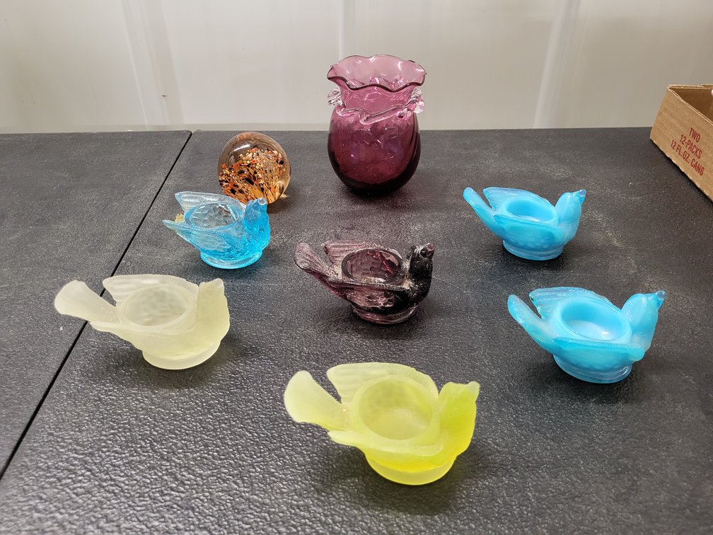 Bird salts, Murano type cranberry vase