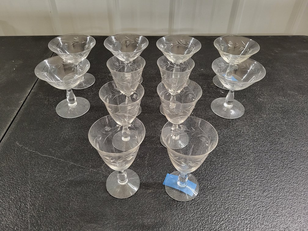 (6) Champagnes. Pressed pattern glass. Diamond waffle pattern