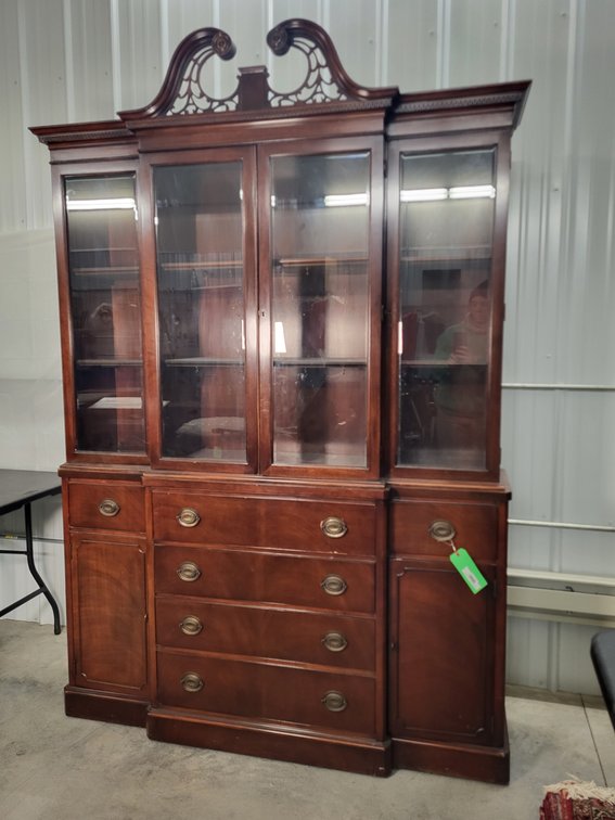 American Drexel 2pc hutch