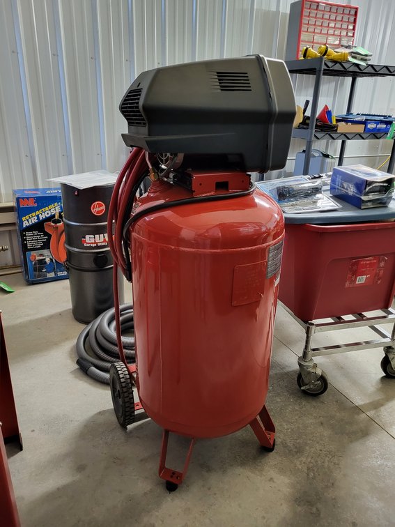 Craftsman 33 gallon shop air compressor