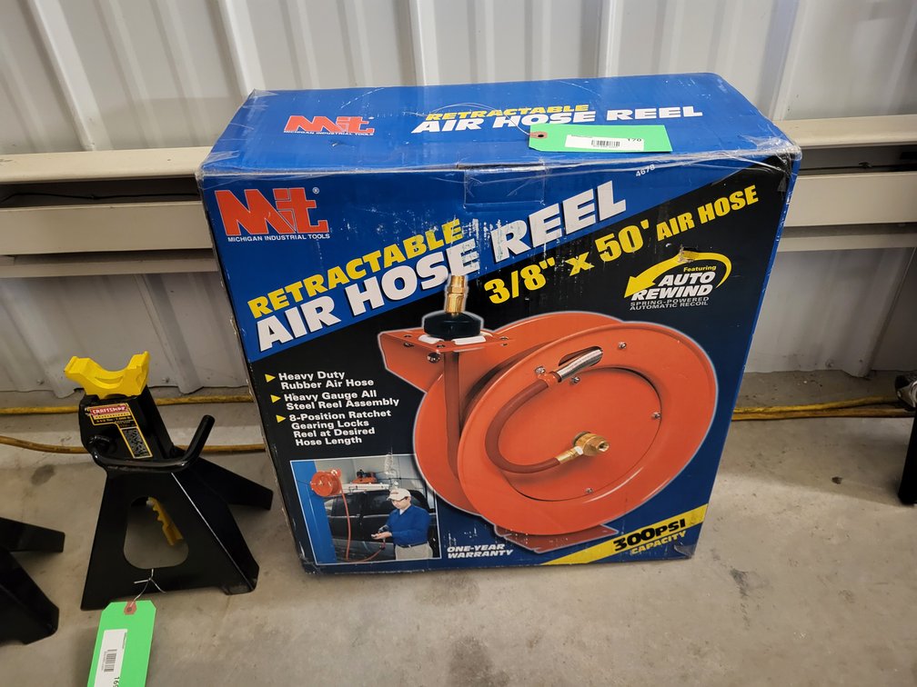 Mit retractable air hose reel with 3/8"x50' air hose