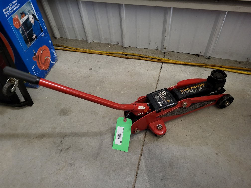 Team Mechanix 2 ton hydraulic floor jack