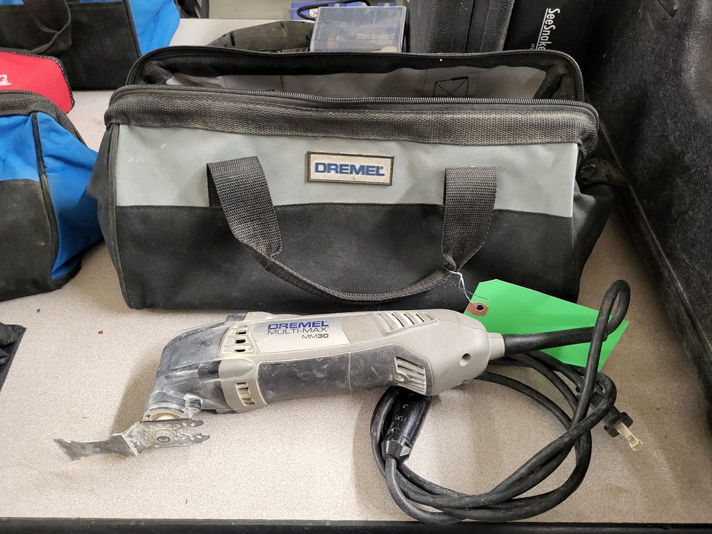 Dremel Multi-Max MM30 cutoff tool with soft sided case