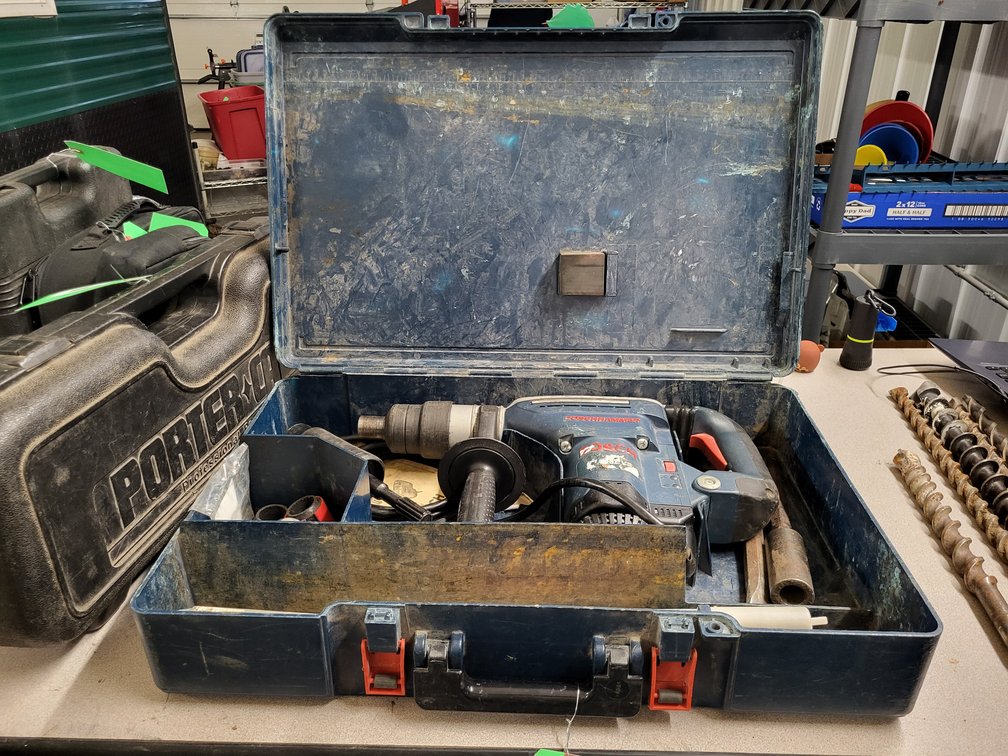 Bosch 11248EVS hammer drill with case and spline shank bits