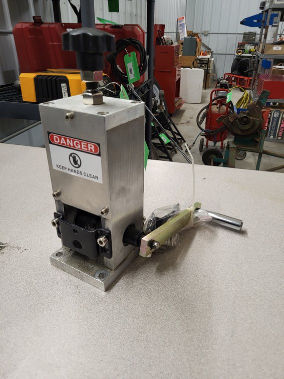 Manual wire stripping machine