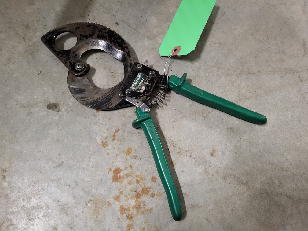 Greenlee 15207 ratcheting pipe cutter