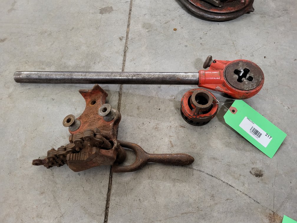 Ridgid pipe vise, die handle and (2) threading dies