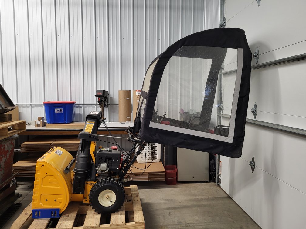 Cub Cadet 524SWE walk behind snow blower with shield
