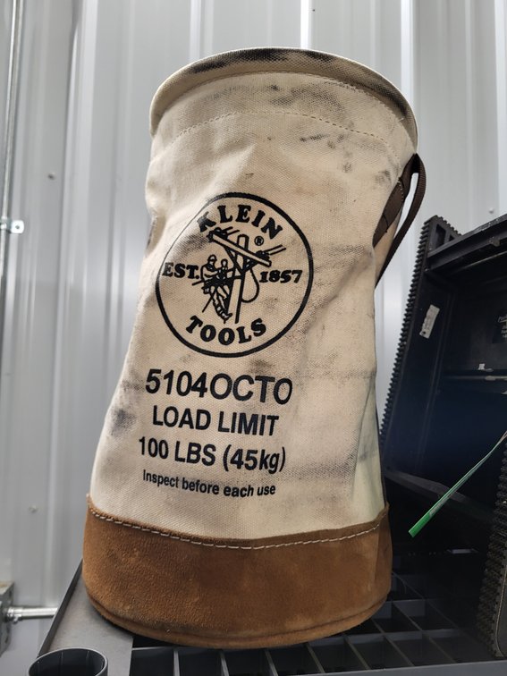 Klein Tools 5104 OCTO canvas workman bag