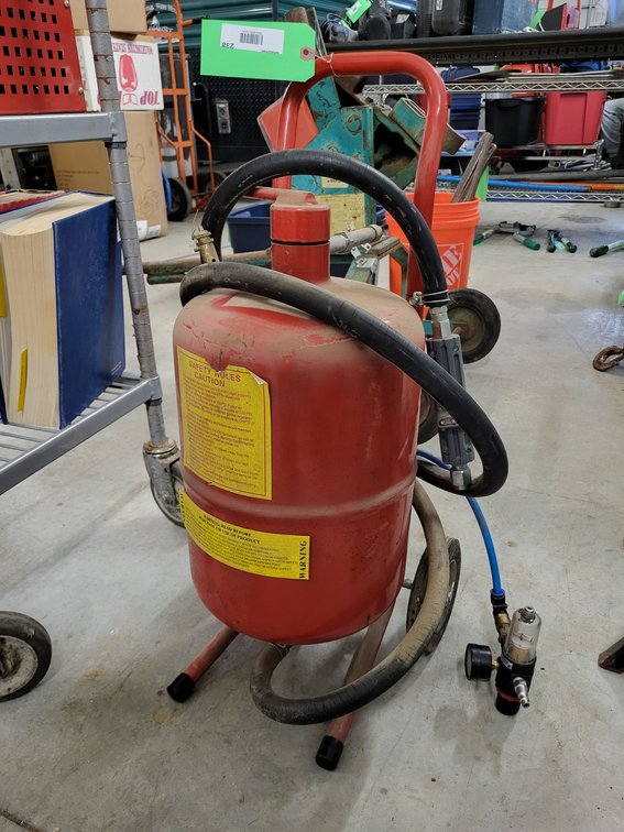 Portable sand blaster