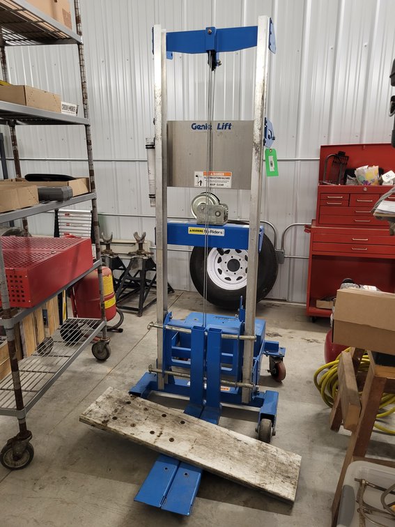 Genie Lift manual ratcheting walk behind forklift