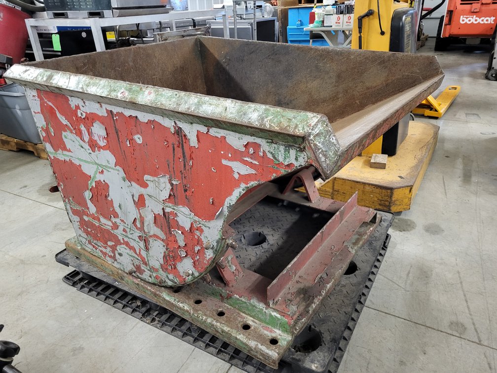 Roura dump hopper