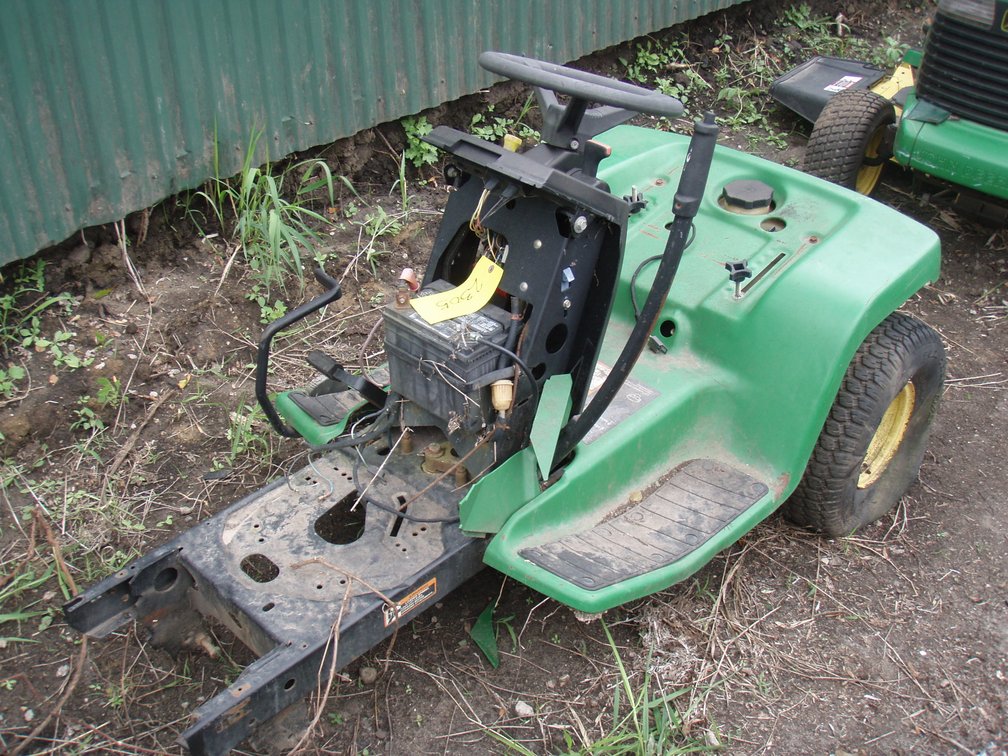 John Deere LX178 mower for parts