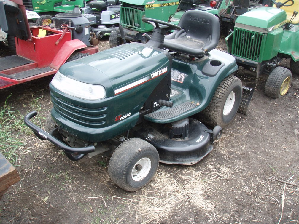 Craftsman  LT1000 lawn tractor
