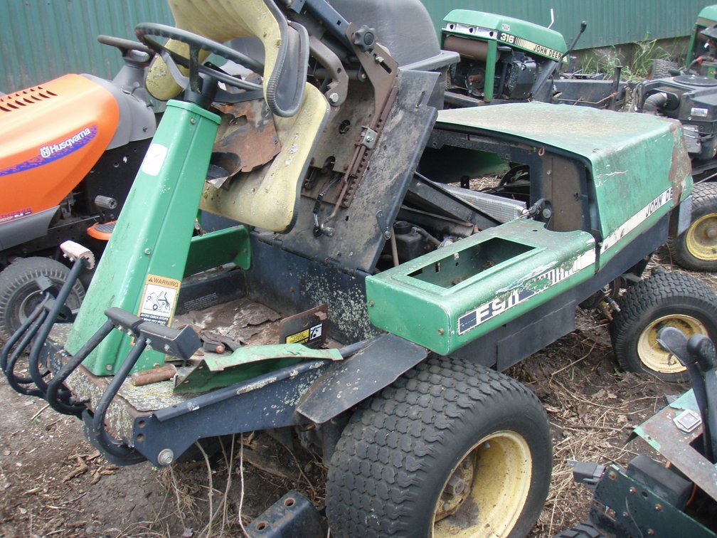 John Deere F911 front mower for parts
