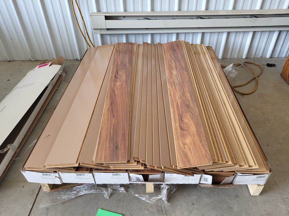 171.80 sqft Pergo Fiji Acacia Click Laminate Flooring