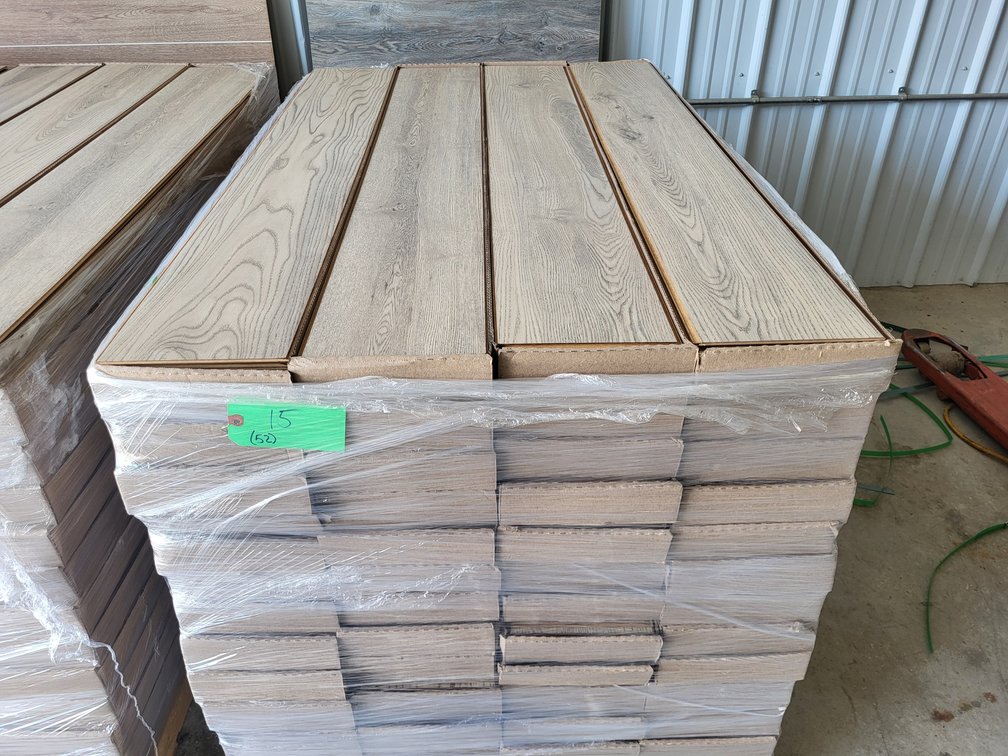 1189 sqft Dove Oak Laminate Click Flooring