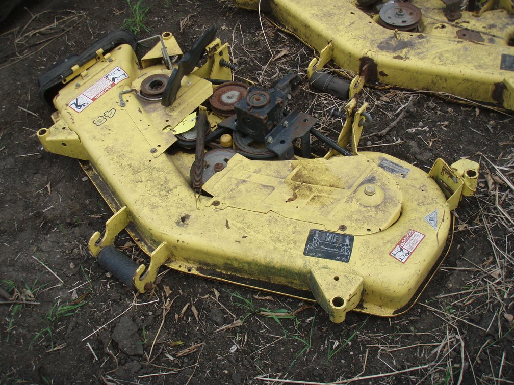 John Deere 425 48" mower deck (looks good) 