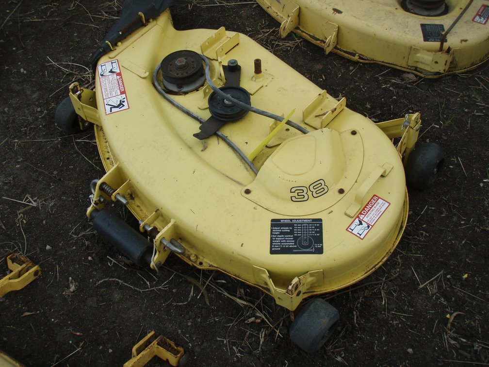 John Deere 38" mower deck 