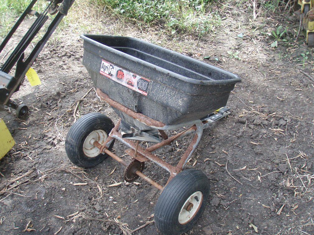 Seed, fertilizer or  salt spreader 