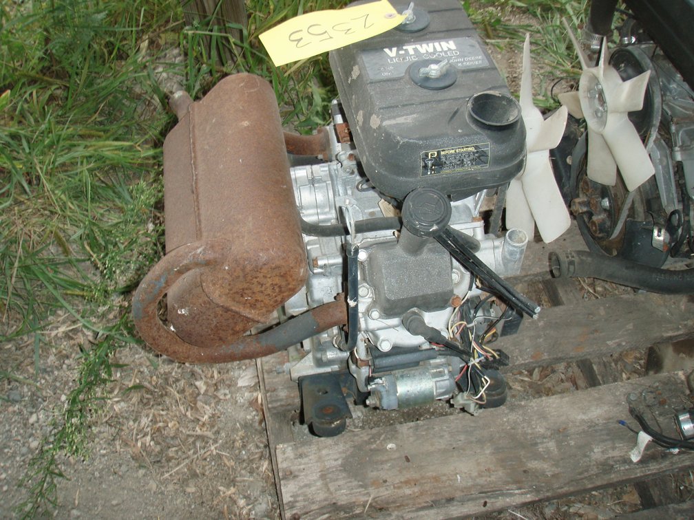 John Deere 425  Kawasaki FD620D engine