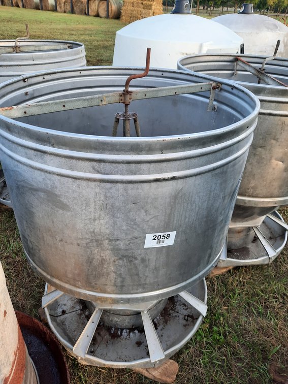 Pax stainless steel 15lb hog feeder