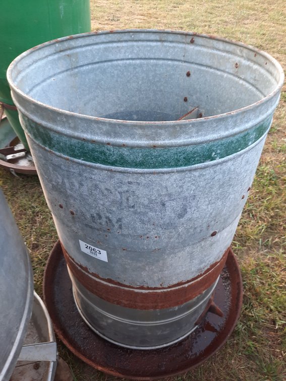 Pride of the Farm 10 bushel hog feeder