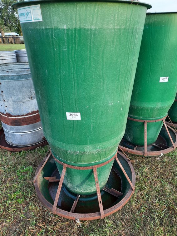 Osborne RF3 fiberglass 15 bushel hog feeder