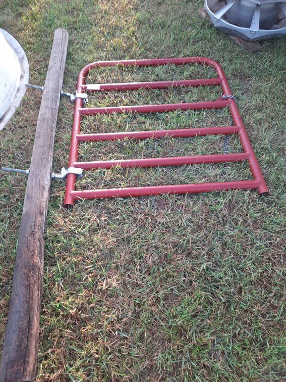4' walk-thru gate w/post/hinge post