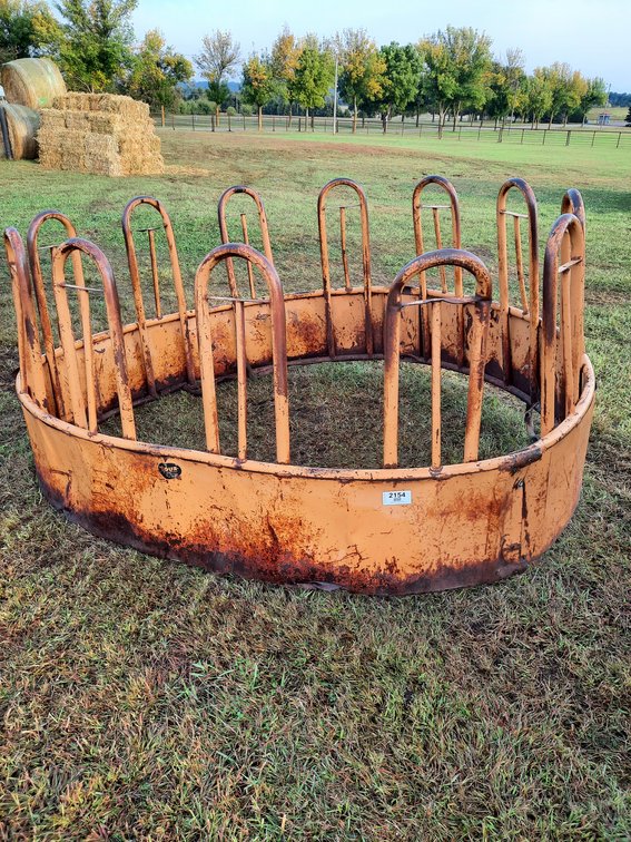 Sioux round bale feeder