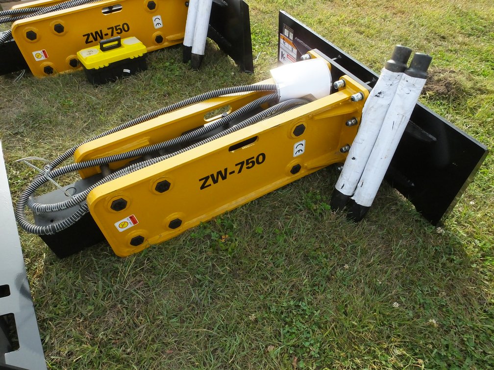 Wolverine CB-11-750F Skid Steer Hydraulic Breaker ZW-750
