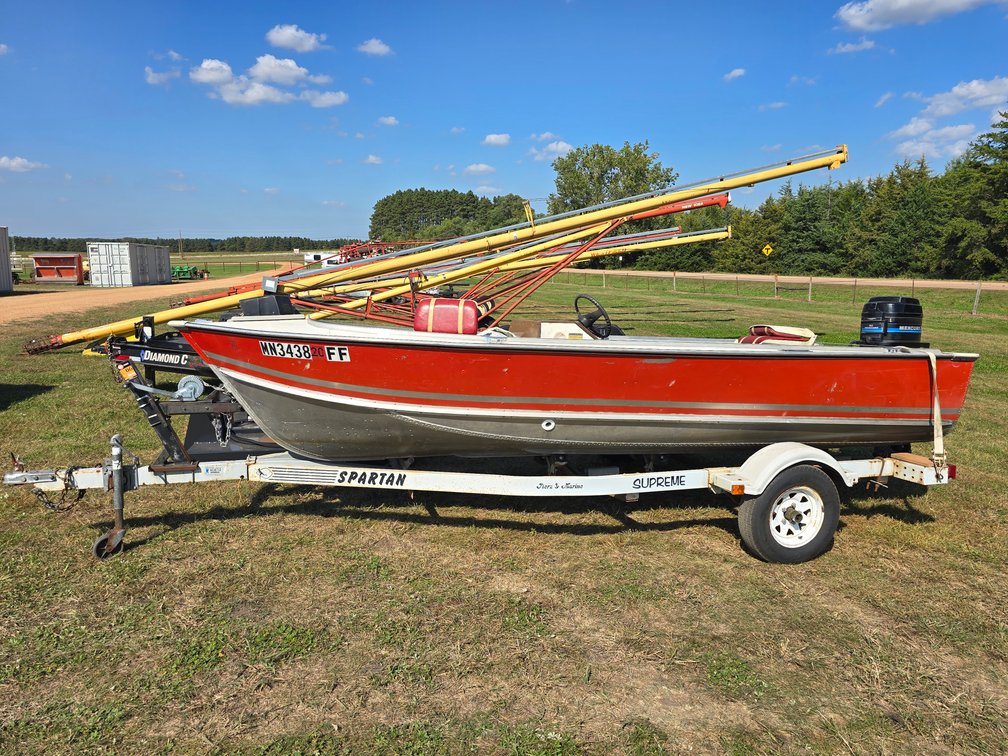 1981 Lund 16' Boat with 50HP Mercury Outboard Motor