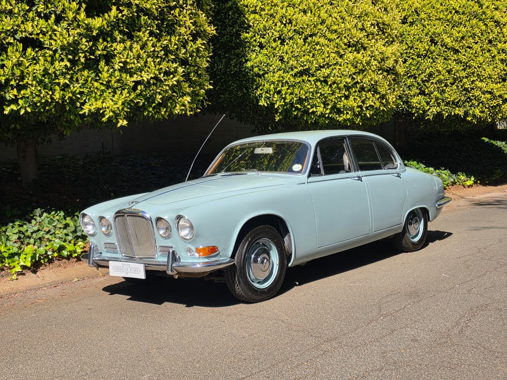 Jaguar 420