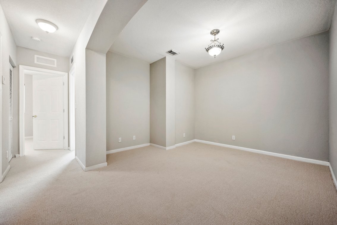 Image for Thousand Oaks Townhouse Riviera Beach, Online Auction, Palm Beach County