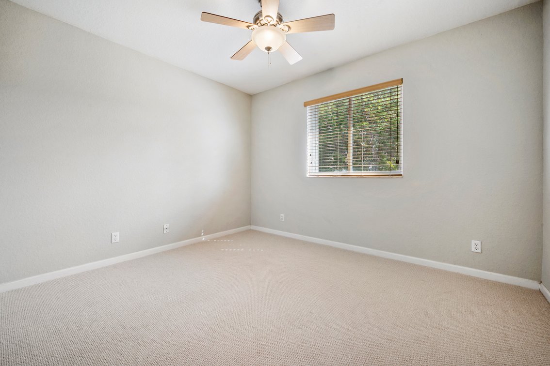 Image for Thousand Oaks Townhouse Riviera Beach, Online Auction, Palm Beach County