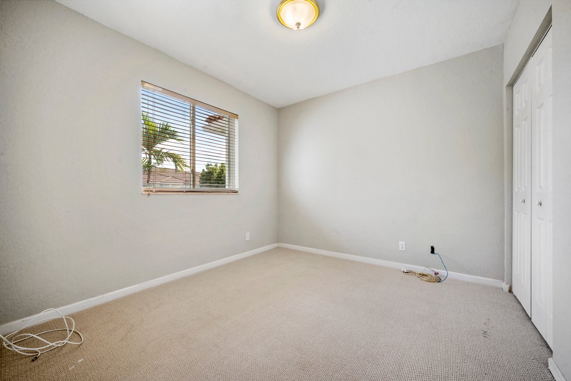Image for Thousand Oaks Townhouse Riviera Beach, Online Auction, Palm Beach County