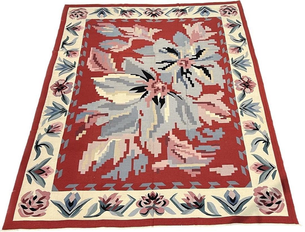 $1,260 — Contemporary Floral Kilim Wool Rug 8'0" x 10'0"