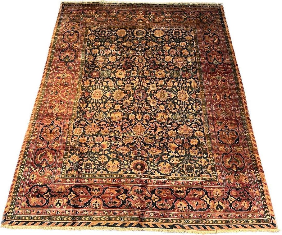 $11,135 — Traditional Hand-Knotted Wool Area Rug 7'11" x 11'0"