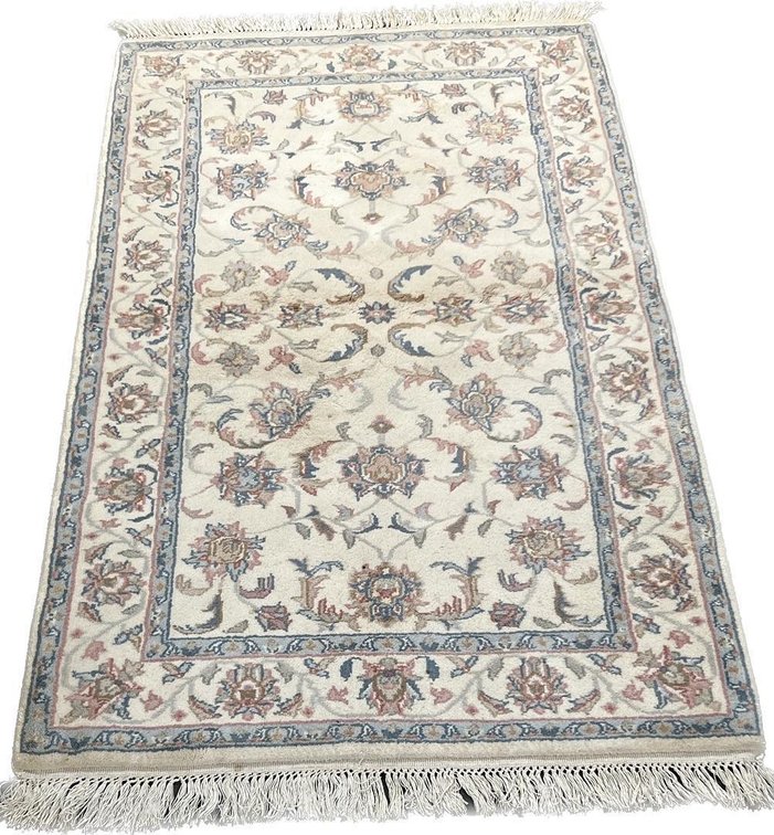 $850 — Traditional Kashan Design Wool Runner 3'1" x 4'11"
