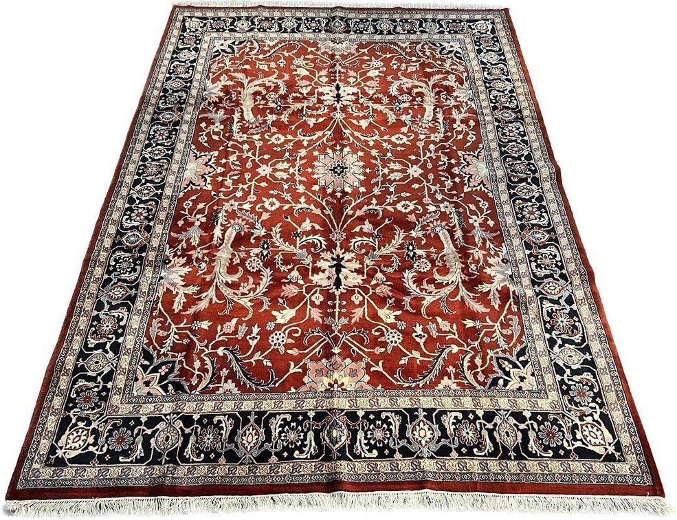 $8,150 Heriz Design Hand-Knotted Wool Rug — 9'9" x 13'9"