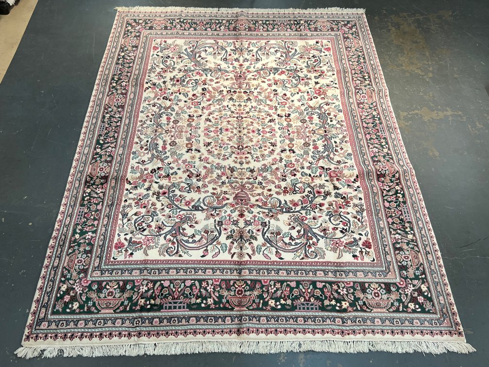 $5,750 Wool Kashan Design Hand-Made Area Rug 9'1" x 12'4"